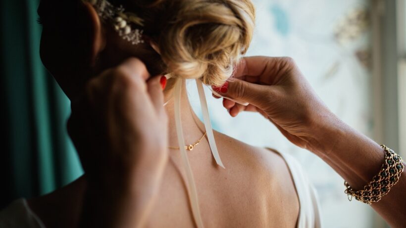 Capelli di una futura sposa